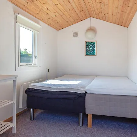 6 Person Holiday In Str By *